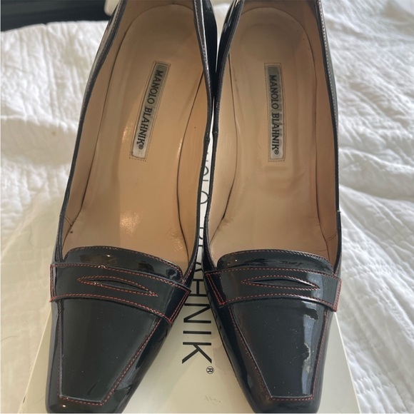 Manolo Blahnik, Buta Patent Navy, Size 9 1/2 (39 1/2), red heel and red stitch - Picture 2 of 8